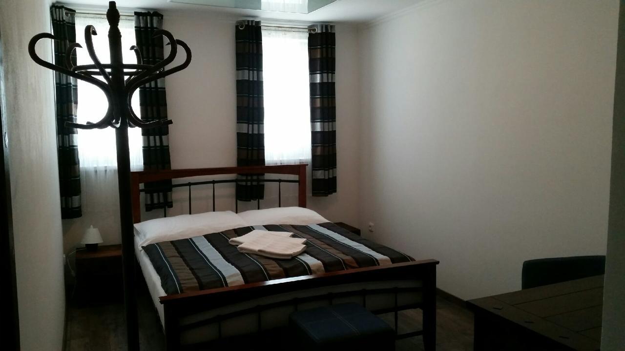 Sommelierka Appartement Valtice Buitenkant foto